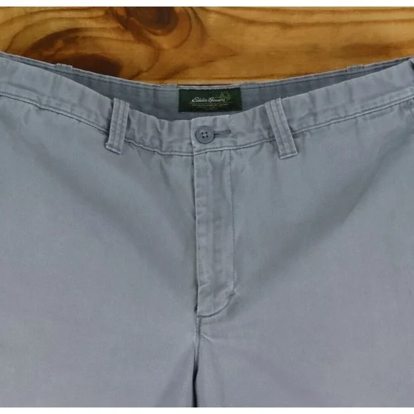Eddie Bauer Shorts Mens 38 Gray 100% Cotton Chinos Pockets Flat Front Everyday - Picture 4 of 6